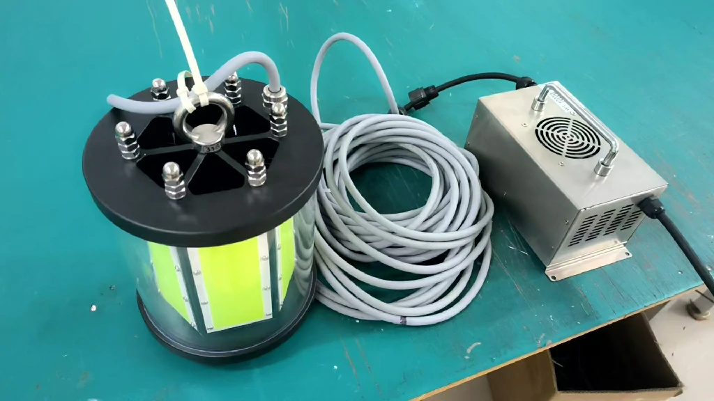 High-power green underwater fishing light with long cable and control box